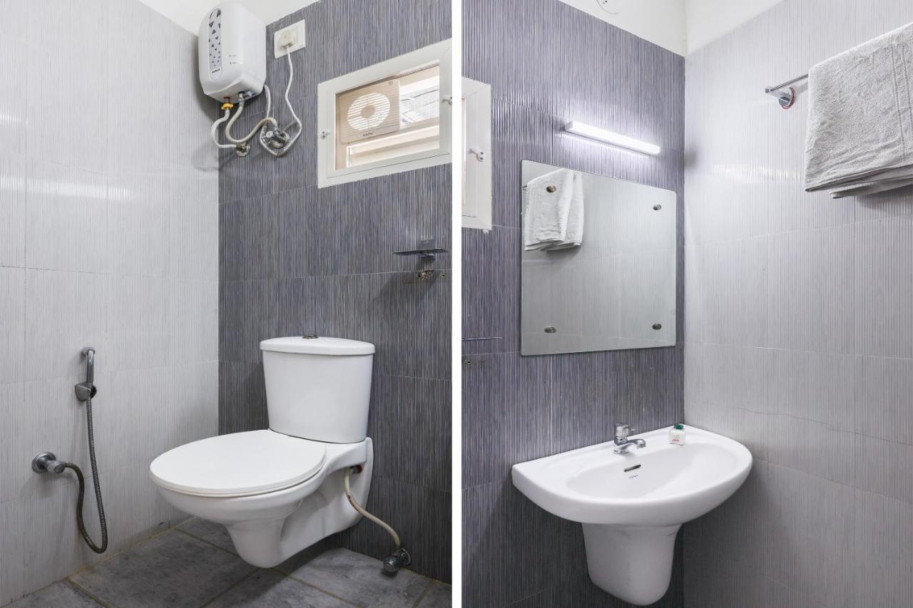 Capital O 71307 Feathers Hotel Kochi Екстериор снимка
